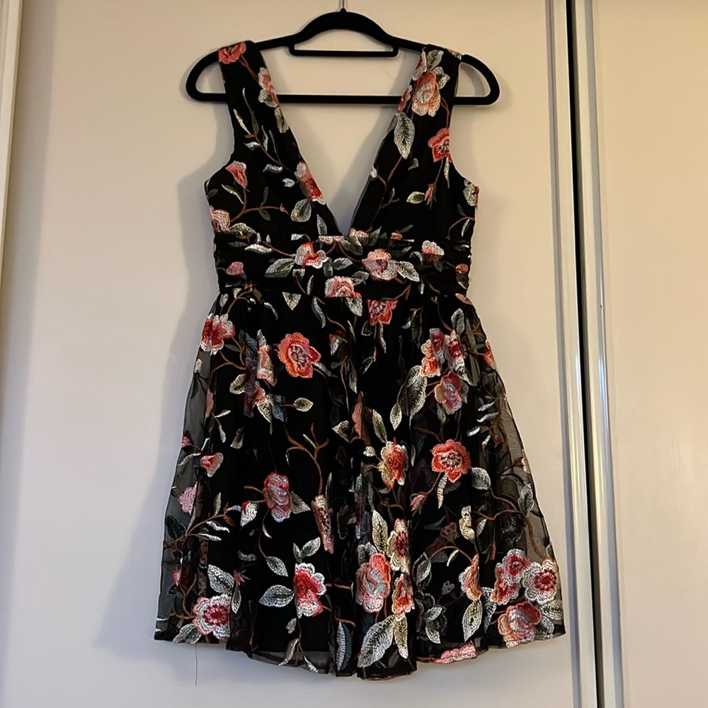 Aqua Luxe Embroidered Floral Mini dress Deep V Neckline Black, Size Small